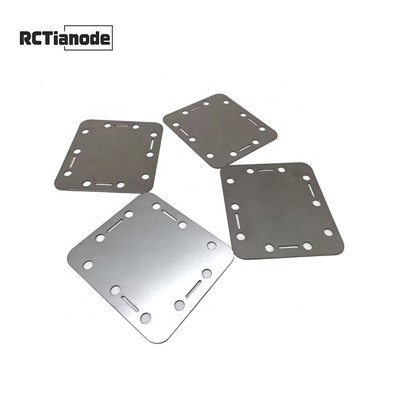 Anode en titane enduite de platine de longue durée de rendement élevé